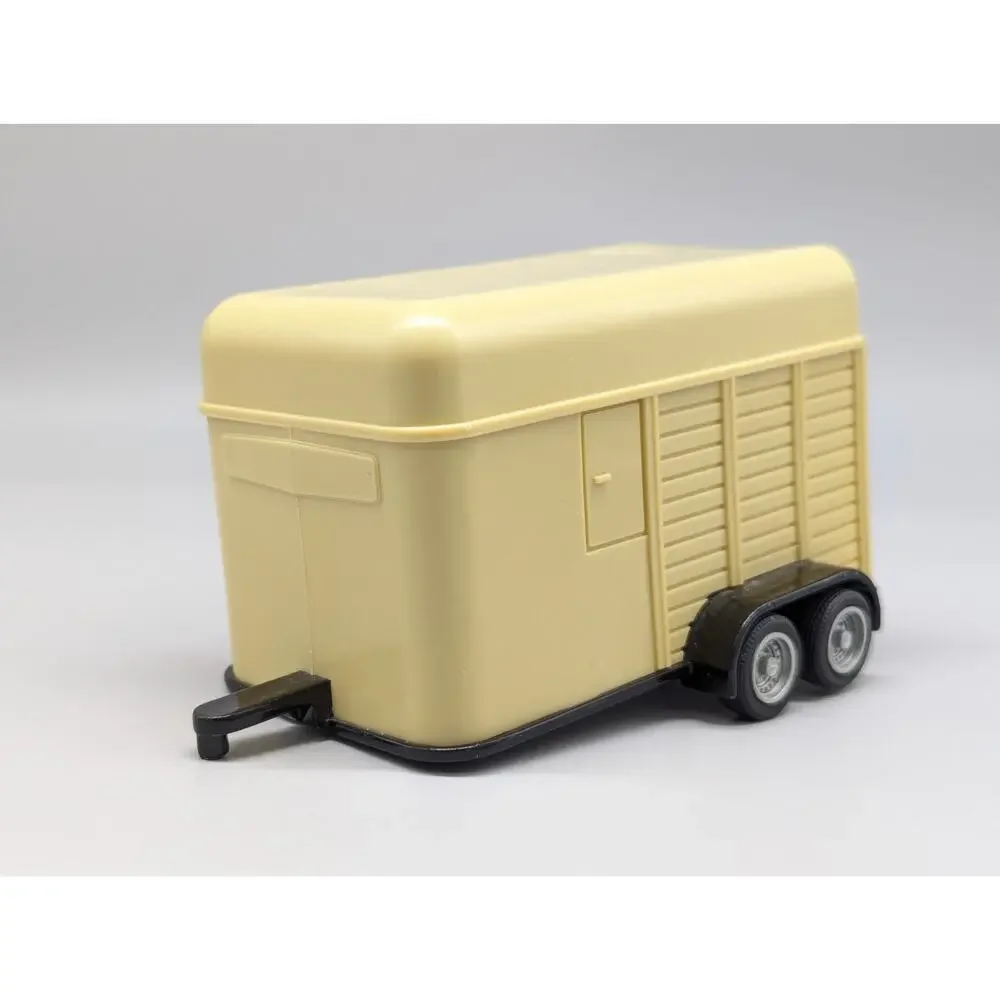 Ertl Farm Enclosed Horse Trailer 6.5